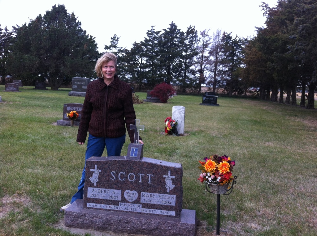 2011-10-26-Mom & Dads Grave-03.jpg